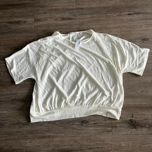 Cream Reitman’s women’s t shirt.